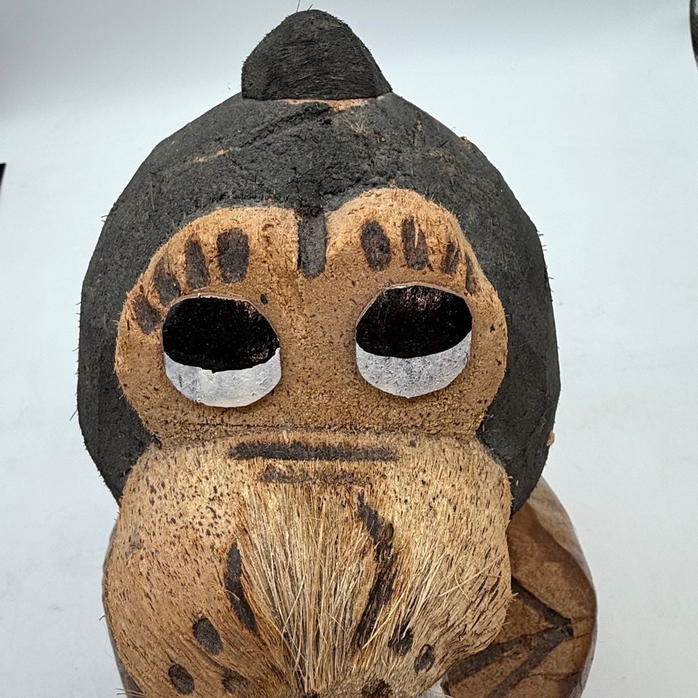 Hand Carved Coconut Monkey Folk Art Figurine Philippines Tropical Tiki Decor - Picture 4 of 13